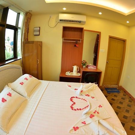 New Golden Forward Hotel Rangoon Buitenkant foto