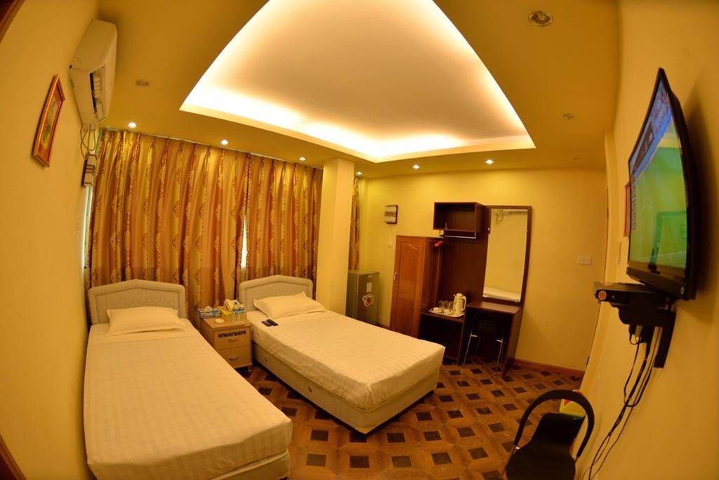 New Golden Forward Hotel Rangoon Buitenkant foto