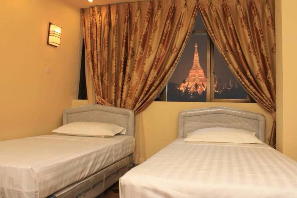 New Golden Forward Hotel Rangoon Buitenkant foto